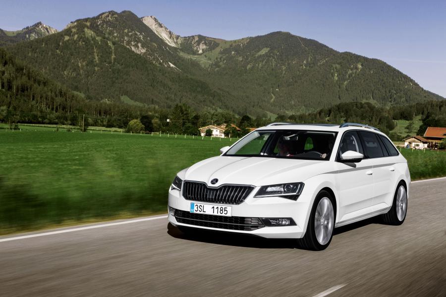  Skoda Superb Combi 2015 года  (фото 10 из 29)